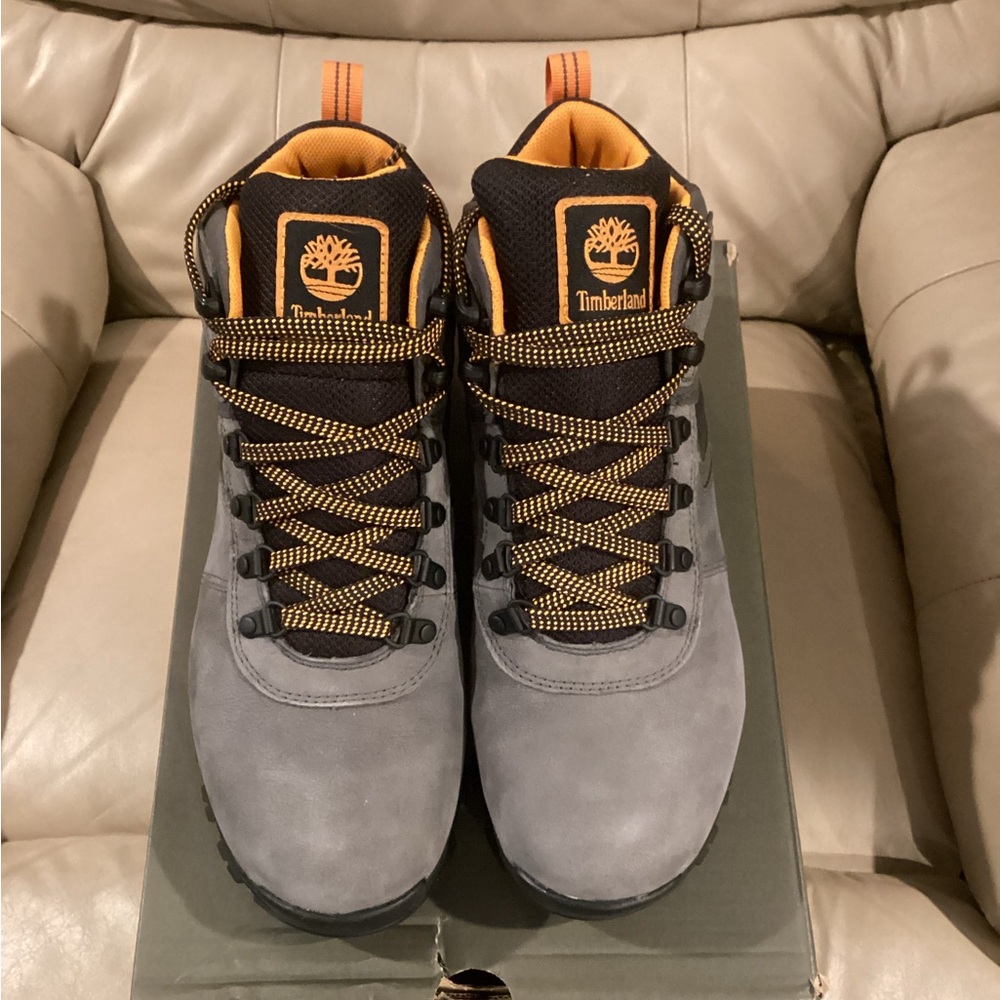 New Men’s Timberland Mt. Maddsen hiking boots. Size 10